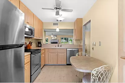 760 Village Circle #109, Venice, FL 34292 - Photo 7