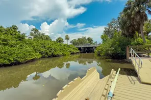 1650 Pine Tree Ln, Sarasota, FL 34236 - Photo 3