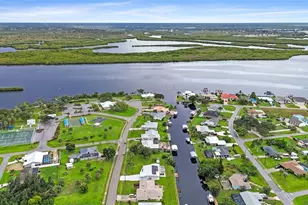 27401 Voyageur Dr, Punta Gorda, FL 33983 - Photo 37