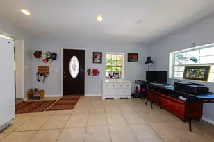 273 S Havana Rd, Venice, FL 34292 - Photo 7