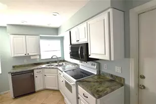 1576 Fawnwood Cir, Sarasota, FL 34232 - Photo 7