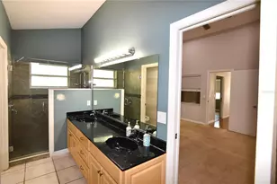 1576 Fawnwood Cir, Sarasota, FL 34232 - Photo 15