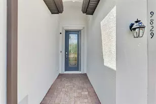 9829 Hilltop Dr, Venice, FL 34292 - Photo 9