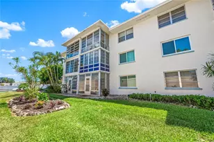 708 Tamiami Trail S, Venice, FL 34285 - Photo 1