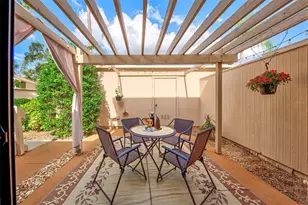 658 Bird Bay Cir, Venice, FL 34285 - Photo 5