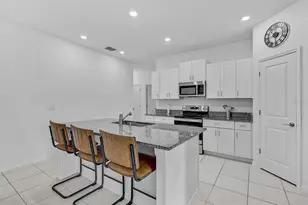 5472 Blue Azure Dr, Wimauma, FL 33598 - Photo 7