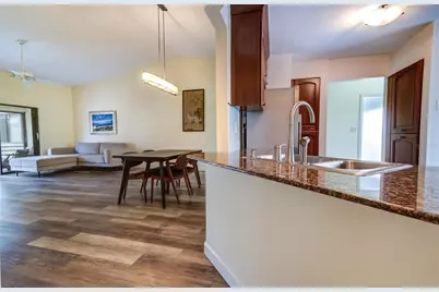 600 Carriage House Lane #201, Nokomis, FL 34275 - Photo 5