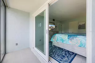 634 Bird Bay Dr E, Venice, FL 34285 - Photo 25