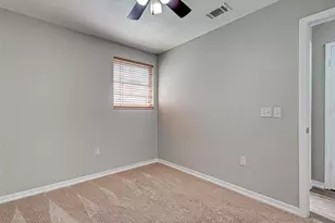 1056 Venetian Pkwy, Venice, FL 34285 - Photo 35