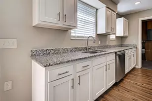 1056 Venetian Pkwy, Venice, FL 34285 - Photo 21