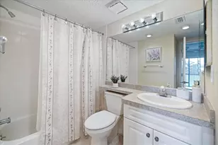 660 Bird Bay Dr W, Venice, FL 34285 - Photo 17