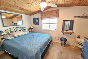 55 N Starboard Dr, Venice, FL 34285 - Photo 21