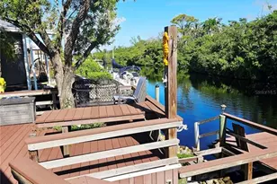 55 N Starboard Dr, Venice, FL 34285 - Photo 23