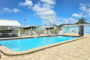55 N Starboard Dr, Venice, FL 34285 - Photo 35