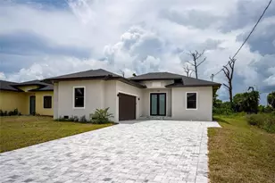 183 Sesame Rd E, Rotonda West, FL 33947 - Photo 53