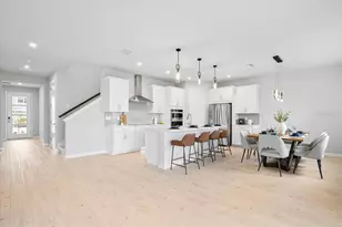 17945 Grand Prosperity Dr, Venice, FL 34293 - Photo 11