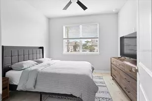 17945 Grand Prosperity Dr, Venice, FL 34293 - Photo 7