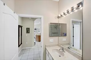 1739 San Silvestro Dr, Venice, FL 34285 - Photo 39