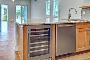 445 Nokomis Ave S, Venice, FL 34285 - Photo 21