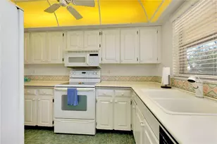 2280 Stickney Point Rd, Sarasota, FL 34231 - Photo 5