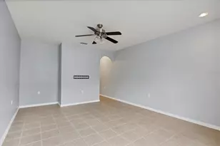 12950 Tigers Eye Dr, Venice, FL 34292 - Photo 7