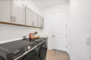 12557 Galapagos Ct, Venice, FL 34293 - Photo 29