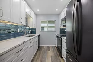 708 Tamiami Trail S, Venice, FL 34285 - Photo 5