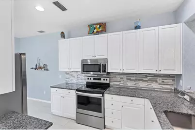 640 Back Nine Drive, Venice, FL 34285 - Photo 31