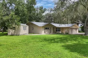 336 Timbruce Ln NW, Port Charlotte, FL 33952 - Photo 9