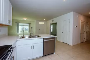 25136 E Lenox Cir, Punta Gorda, FL 33950 - Photo 9