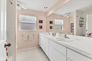 1517 Waterford Dr, Venice, FL 34292 - Photo 19