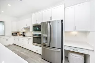 17662 Santorini Ct, Venice, FL 34293 - Photo 7