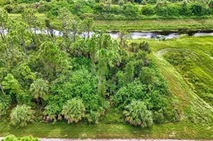 Barcelona Dr, North Port, FL 34288 - Photo 3