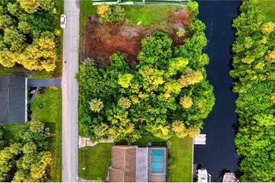 18522 Ayrshire Circle, Port Charlotte, FL 33948 - Photo 5