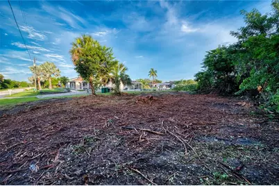 18522 Ayrshire Circle, Port Charlotte, FL 33948 - Photo 15