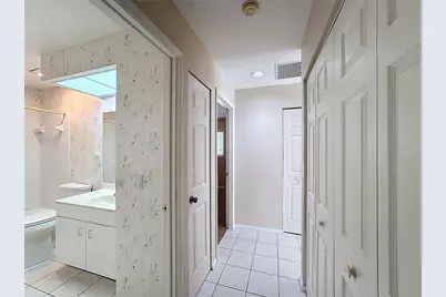 677 Ironwood Circle #104, Venice, FL 34292 - Photo 11