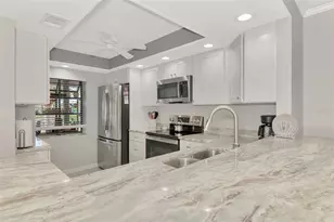 285 Mission Trail W, Venice, FL 34285 - Photo 11