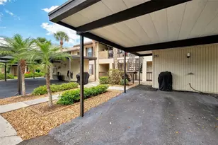 285 Mission Trail W, Venice, FL 34285 - Photo 3