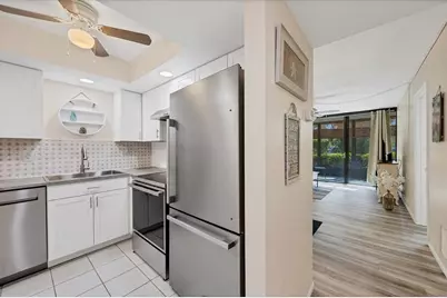 612 Bird Bay Drive S #118, Venice, FL 34285 - Photo 9