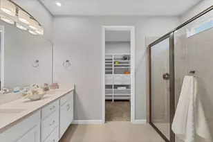 17953 Grand Prosperity Dr, Venice, FL 34293 - Photo 9