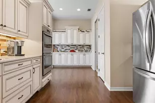 1817 Lancashire Dr, Venice, FL 34293 - Photo 11