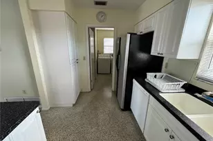 1775 Valencia Dr, Venice, FL 34293 - Photo 11