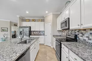 10189 Fiddlewood Dr, Venice, FL 34293 - Photo 15