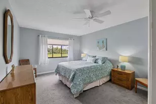 822 Capri Isles Blvd, Venice, FL 34292 - Photo 23