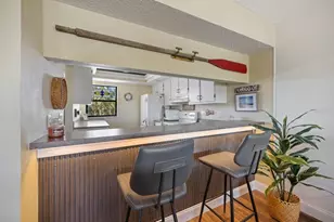 726 Bird Bay Dr W, Venice, FL 34285 - Photo 11