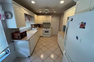 239 Hammock Terrace, Venice, FL 34293 - Photo 3