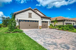 11505 Trailwood Dr, Venice, FL 34293 - Photo 3