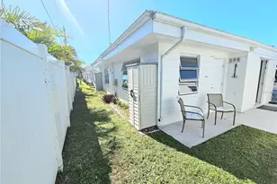 1751 Caribbean Cir, Venice, FL 34293 - Photo 25