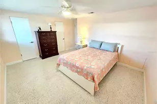 1751 Caribbean Cir, Venice, FL 34293 - Photo 11