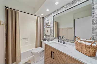 1211 Capri Isles Boulevard #6, Venice, FL 34292 - Photo 17